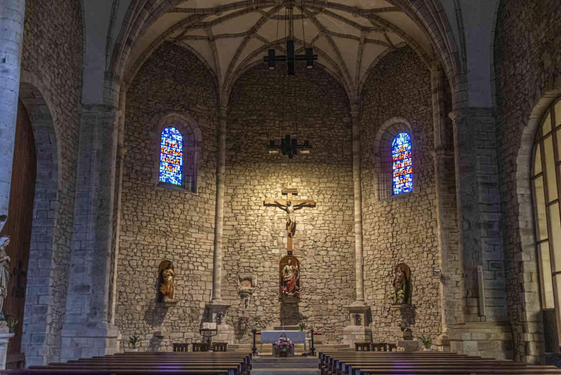 Vizcaya - Otxandio 15 - iglesia de Santa Marina.jpg